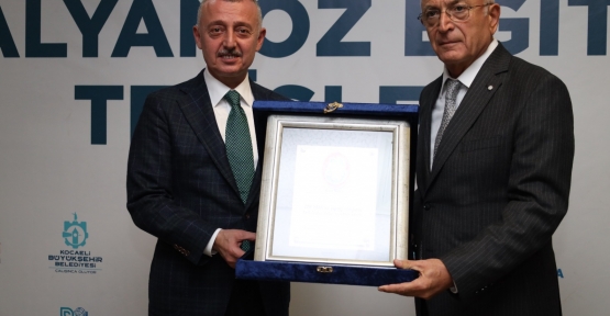 Cem Vakfının Çalıştayında Büyükakın'a Yoğun İlgi