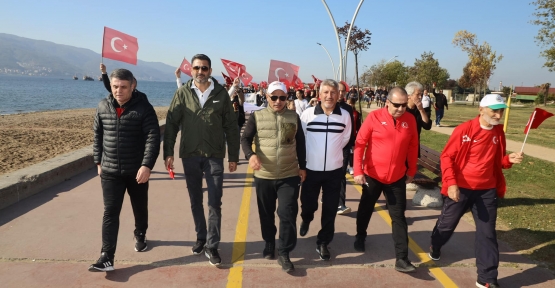 Körfezliler ‘Cumhuriyet’ İçin Yürüdü