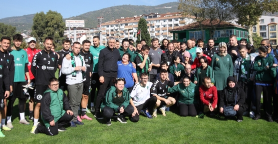 Özel çocuklardan Kocaelispor'a Özel Ziyaret