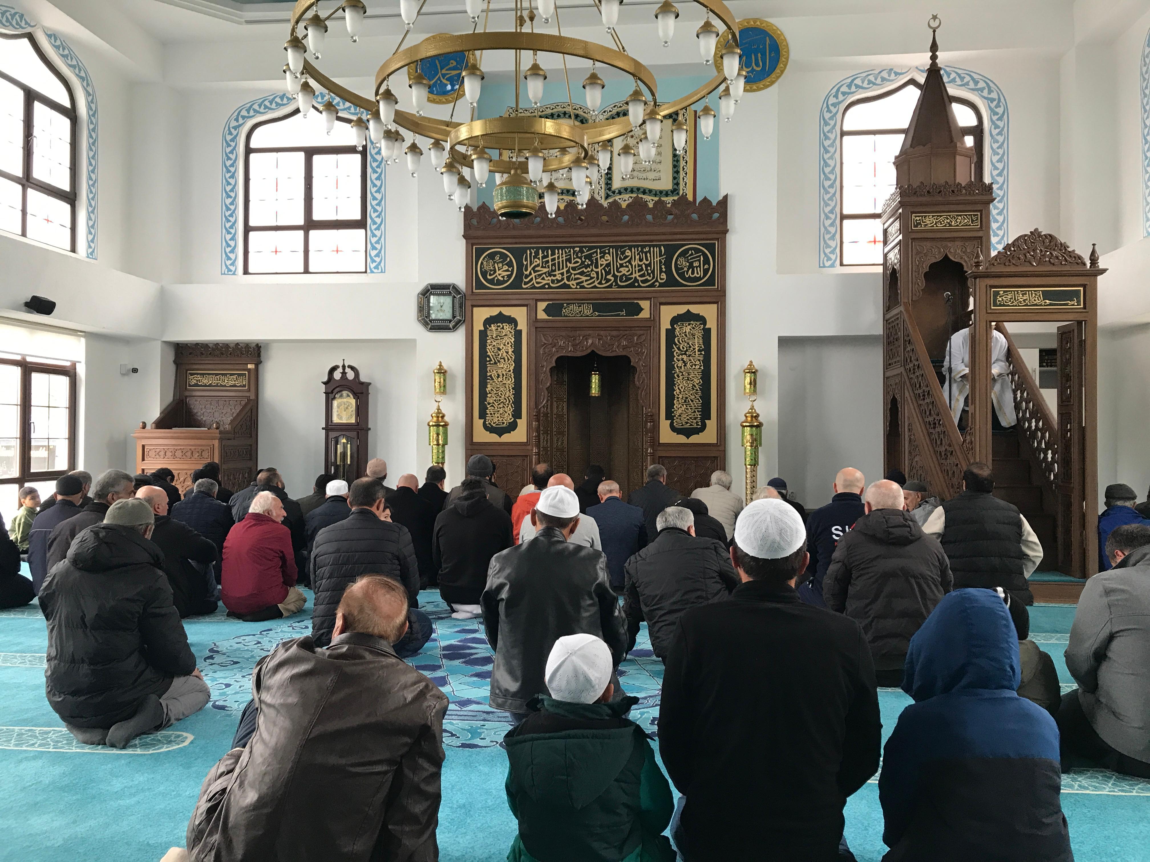 Karamürsel Çamçukur Camii’ne Büyükşehir Eli
