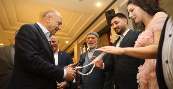 Ebrar ve Ozan’dan Görkemli Nişan Merasimi