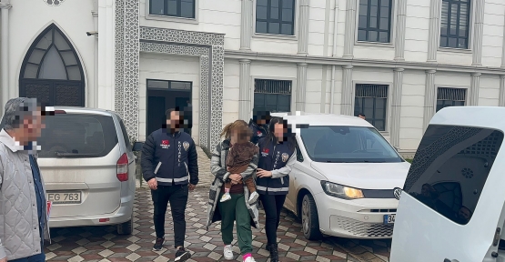 3 MİLYON 200 BİN TL'LİK ZİYNET EŞYASI ÇALAN 3 ŞÜPHELİ, EVLERİNDE 2 MAHKUMLA YAKALANDI