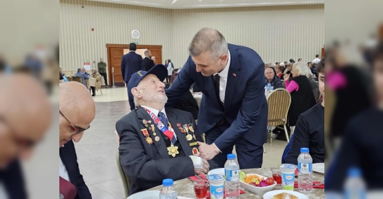 Başkan Sezer Şehit Ve Gazi Aileleri İle İftard Sofrasında Bir Araya Geldi