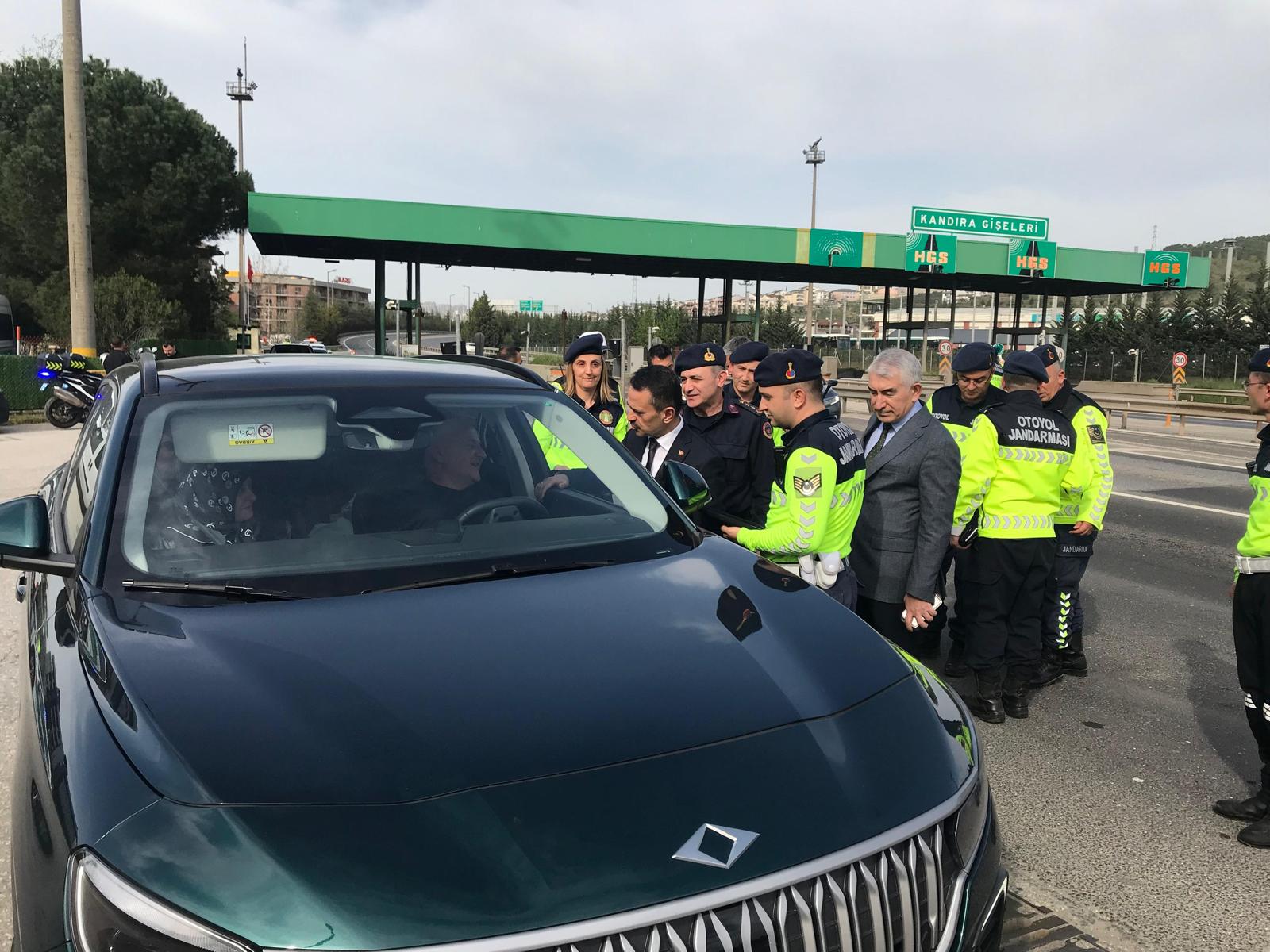 Vali İlhami Aktaş, Bayram Öncesi Trafik Denetimlerine Katıldı