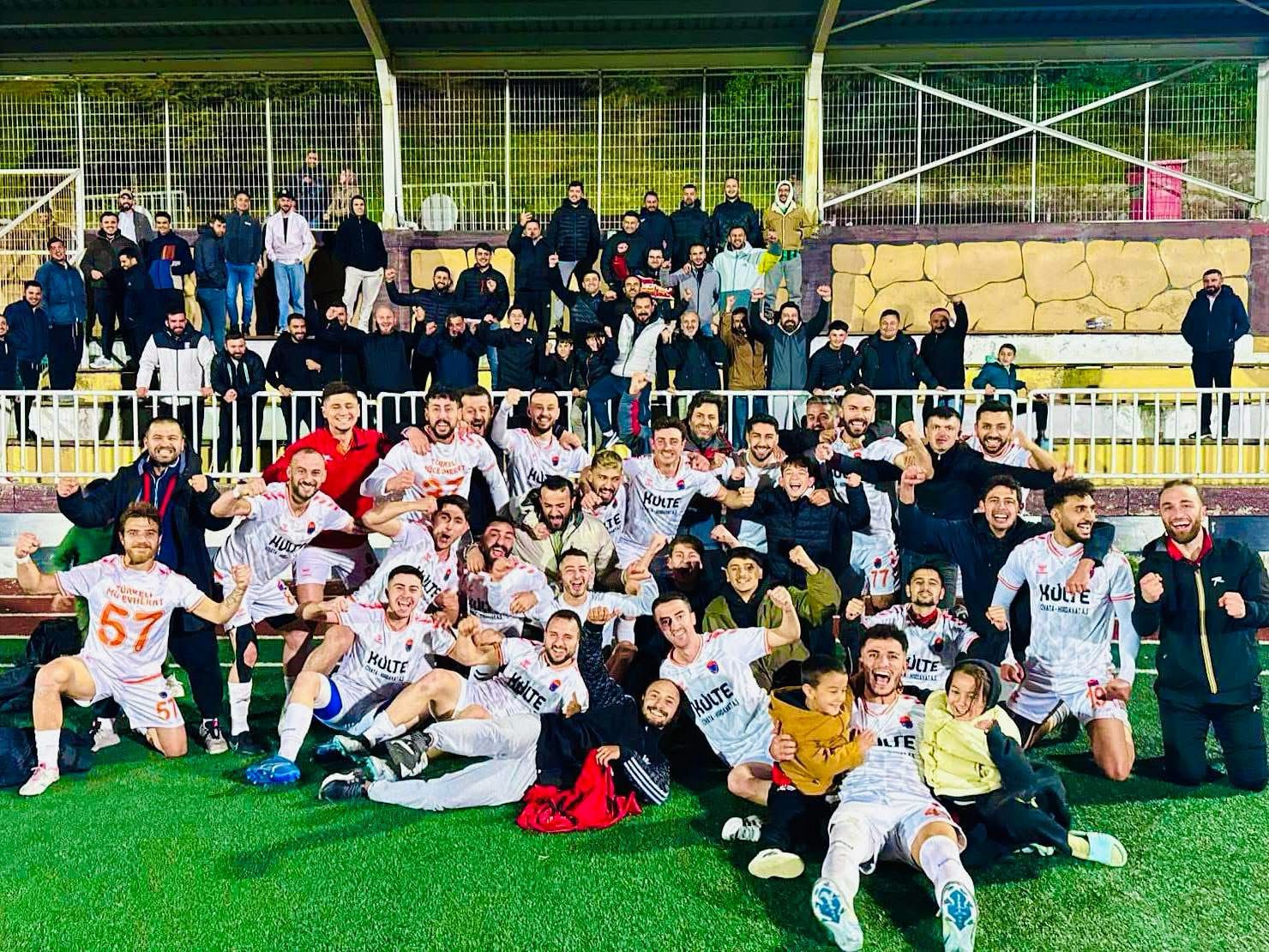 Bal Ligine Yükselen Darıca Türkelispor Tarih Yazdı