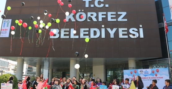 Balonlar Filistinli Çocuklar İçin Uçuruldu