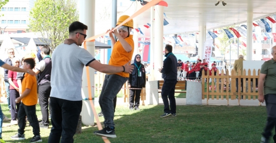 Büyükşehir’den Özel Evlatlarına 23 Nisan İlgisi
