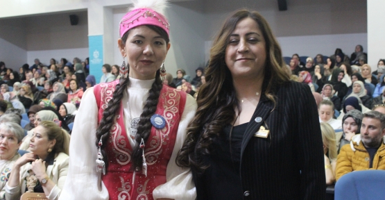 Kazakistanlı Öğrenci Açılışa Damgasını Vurdu