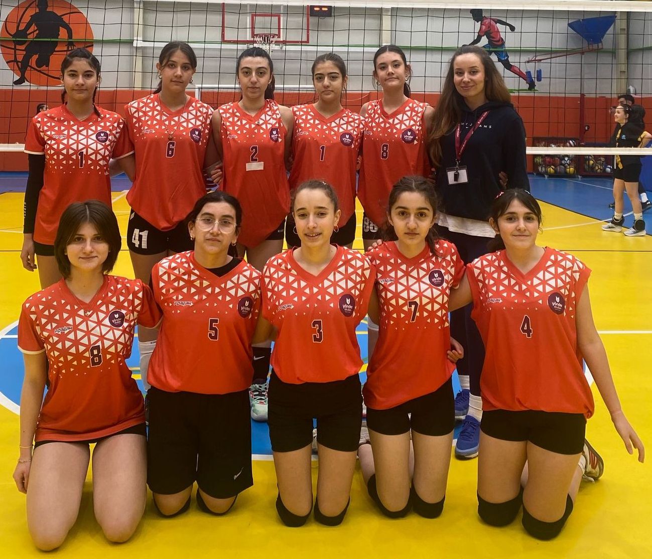 Körfez Yıldız Kızlar Voleybol Turnuvası Başladı