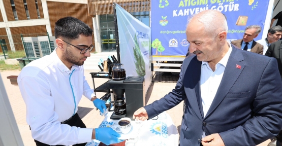Gebze Belediyesi'nden 'Atığını Getir Kahveni Götür'