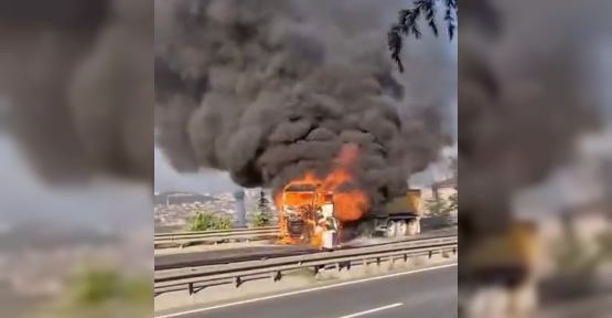 Hafriyat Kamyonu Alevlere Teslim Oldu, Gökyüzü Siyah Dumanla Kaplandı