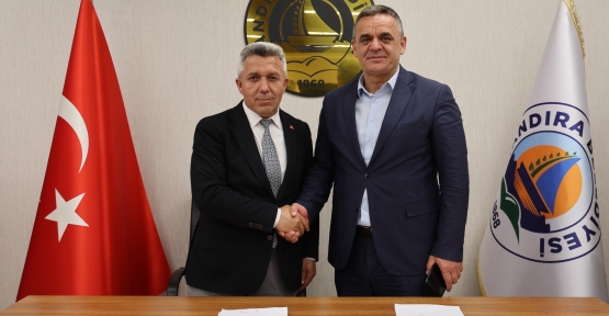 Kandıra Belediyesi'nde İmzalanan Toplu İş Sözleşmesi İşçilerin Yüzünü Güldürdü