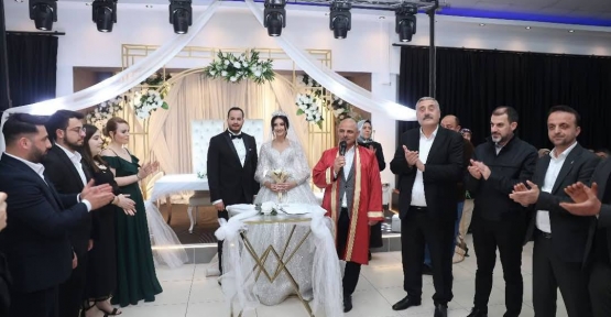 Kardelen Yıldız Ve Erdem Durmuş Dünyaevine Girdi