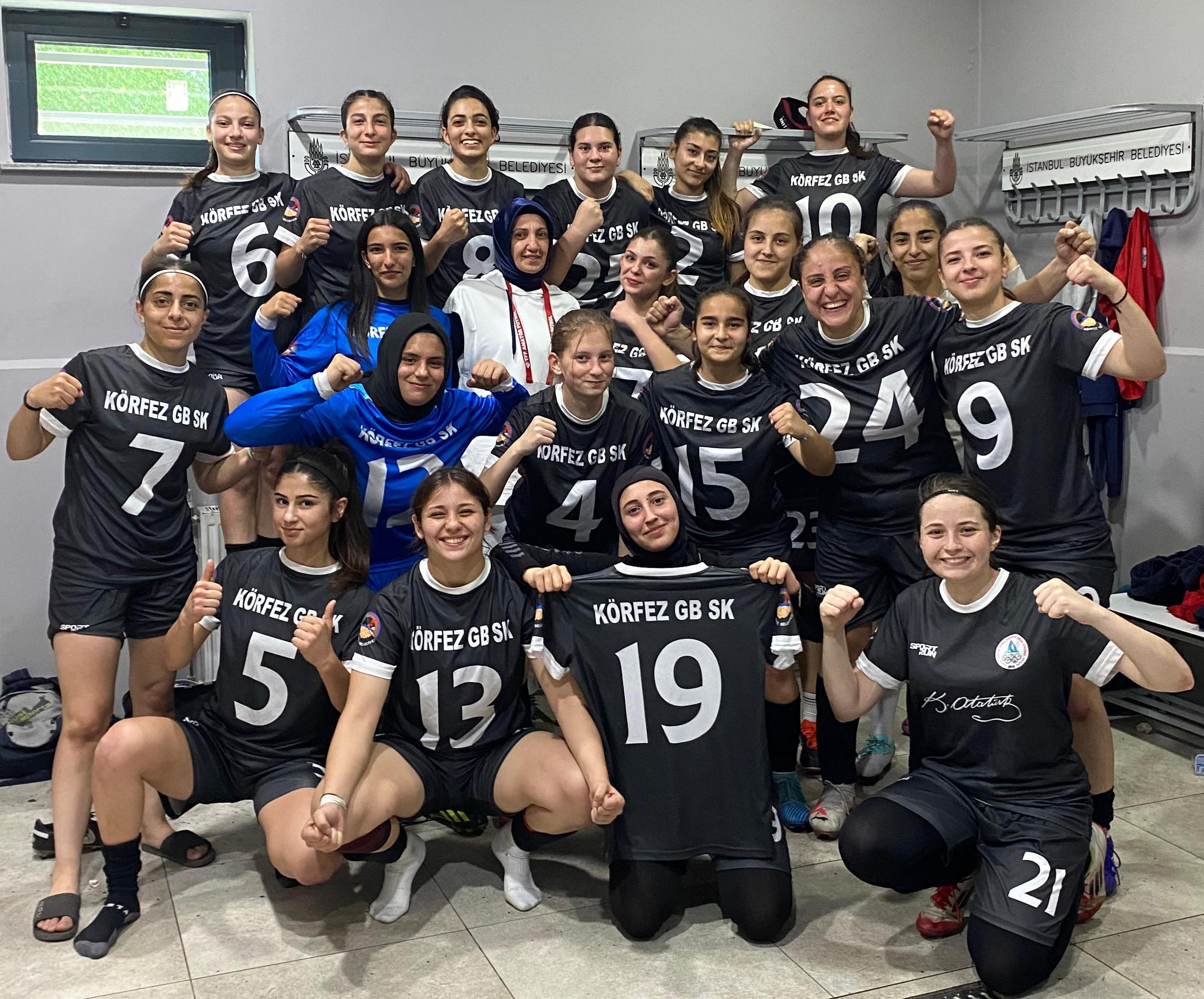 Körfez Kadın Futbol Takımı Çeyrek Finalde