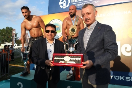 ALTIN KEMERİ BÜYÜKAKIN TAKDİM ETTİ