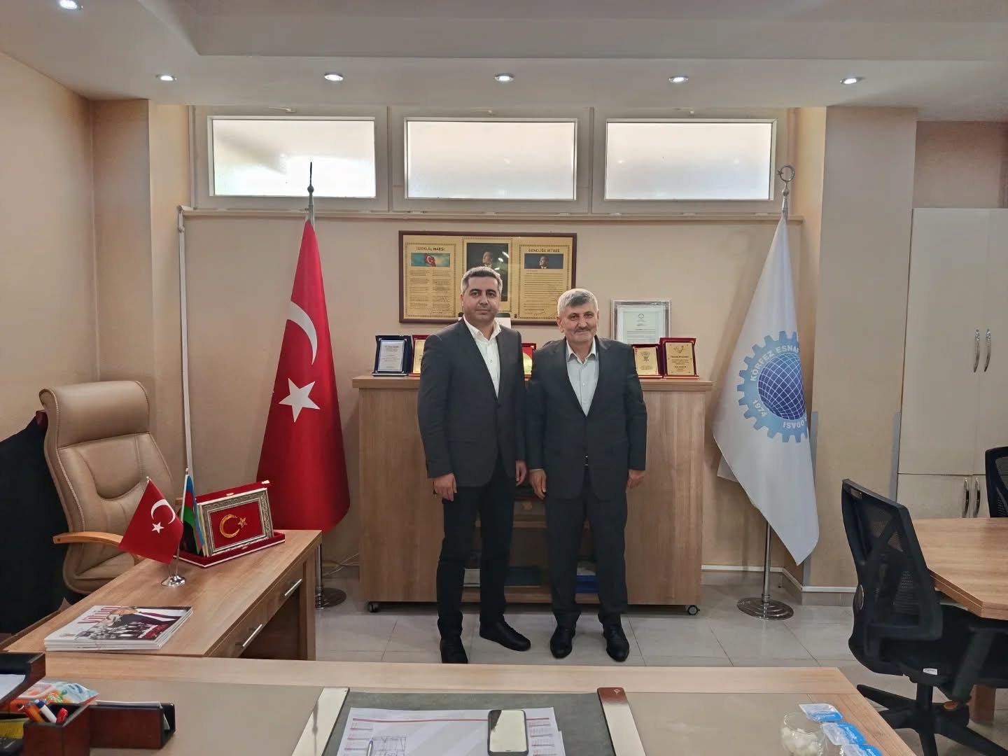 Anahtar Parti Körfez İlçe Teşkilatından Esnaf Odası Ziyareti