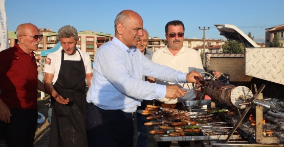 Başkan Söğüt Önce Cirit Attı Sonra Halay Çekti