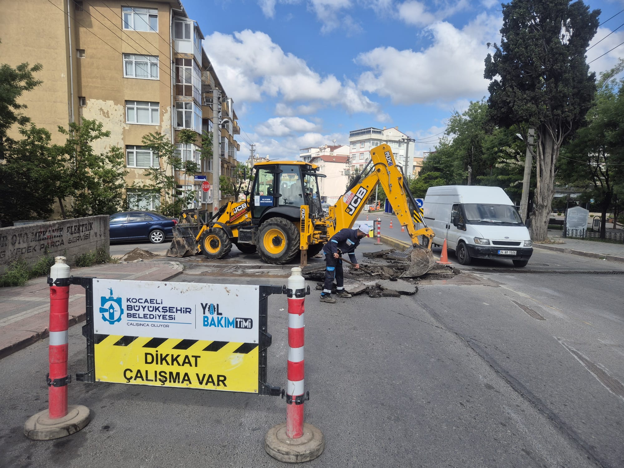 İlçelerde Üstyapı Büyükşehir’le ​​​​​​​Güçleniyor