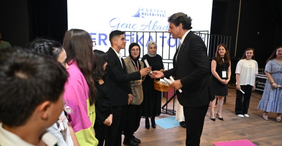 Kartepe Belediyesi Genç Akademi 4. Dönem Mezunlarını Gururla Uğurladı