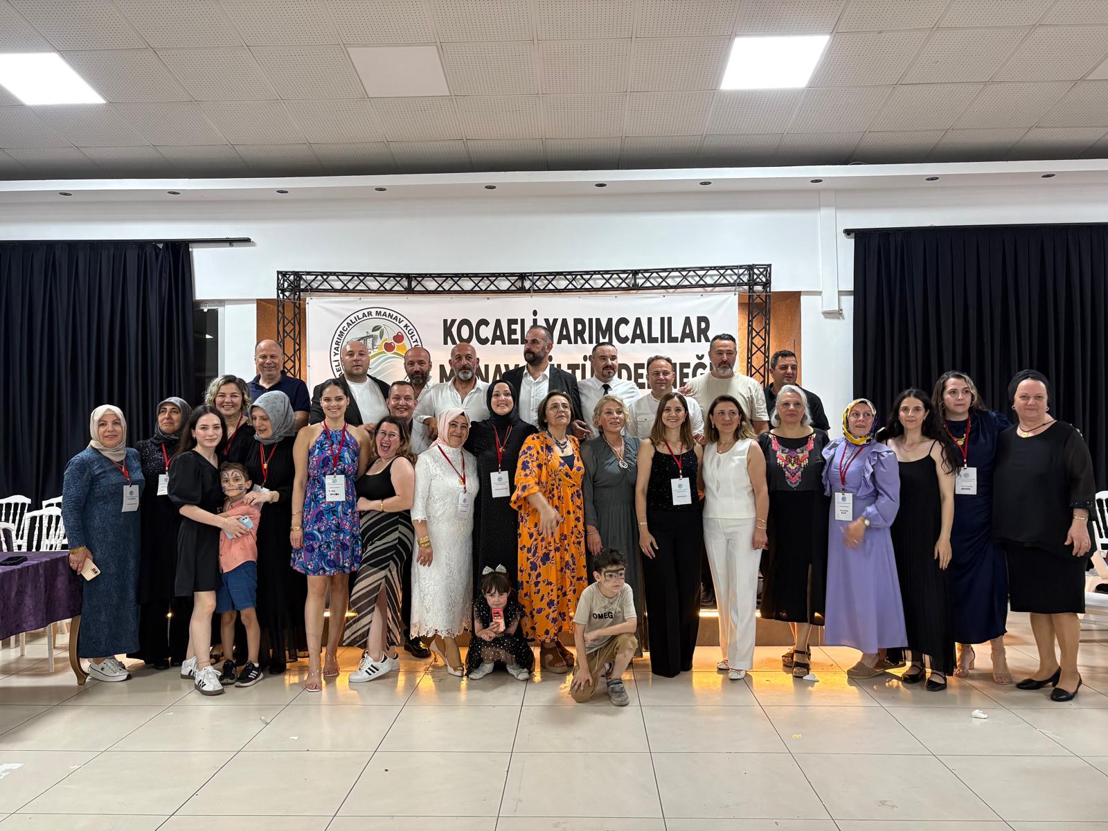 Kocaeli Yarımcalılar Derneği’nden Coşkulu “Yaza Merhaba” Kadınlar Matinesi