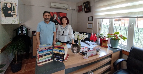 Muhtarlardan Şehit Kütüphanesine Anlamlı Destek