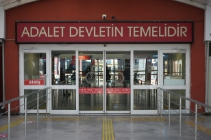 Uyuşturucu Ticaretinden Yargılanan 74 Yaşındaki Sanık: "45 Senedir Uyuşturucu İçiyorum"