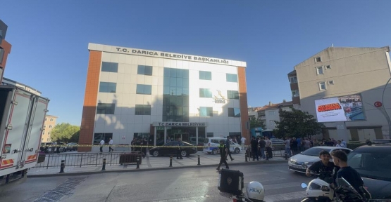 ZABITA PERSONELİ KENDİNİ VURDU, BELEDİYE BAŞKANI KOLUNDAN YARALANDI