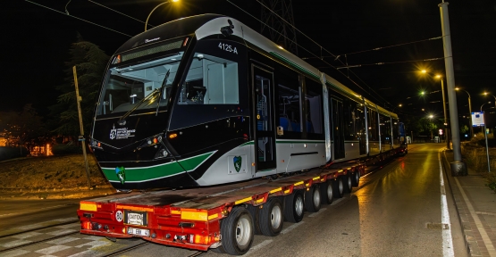 7'nci Tramvay Raylara İndirildi