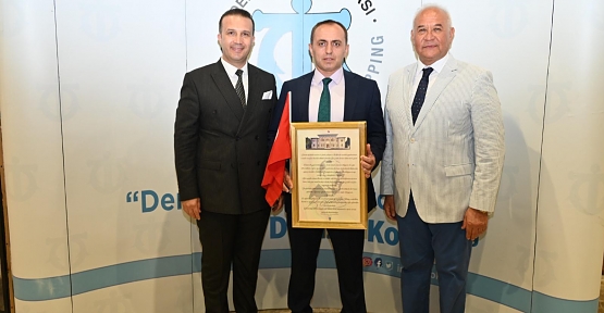 Büyükşehir’e Anlamlı Plaket