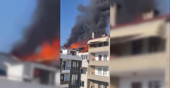 ÇATI KATINI ALEVLER SARDI: MAHSUR KALAN 2 KİŞİ KURTARILDI