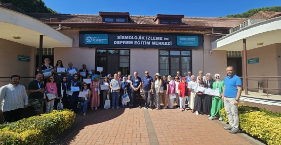 Deprem Bölgesi Öğretmenlerine Afet Eğitimi