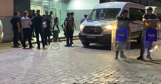 DÜĞÜNDE İKİ TARAF ARASINDA "OYUN" KAVGASI: 25 GÖZALTI