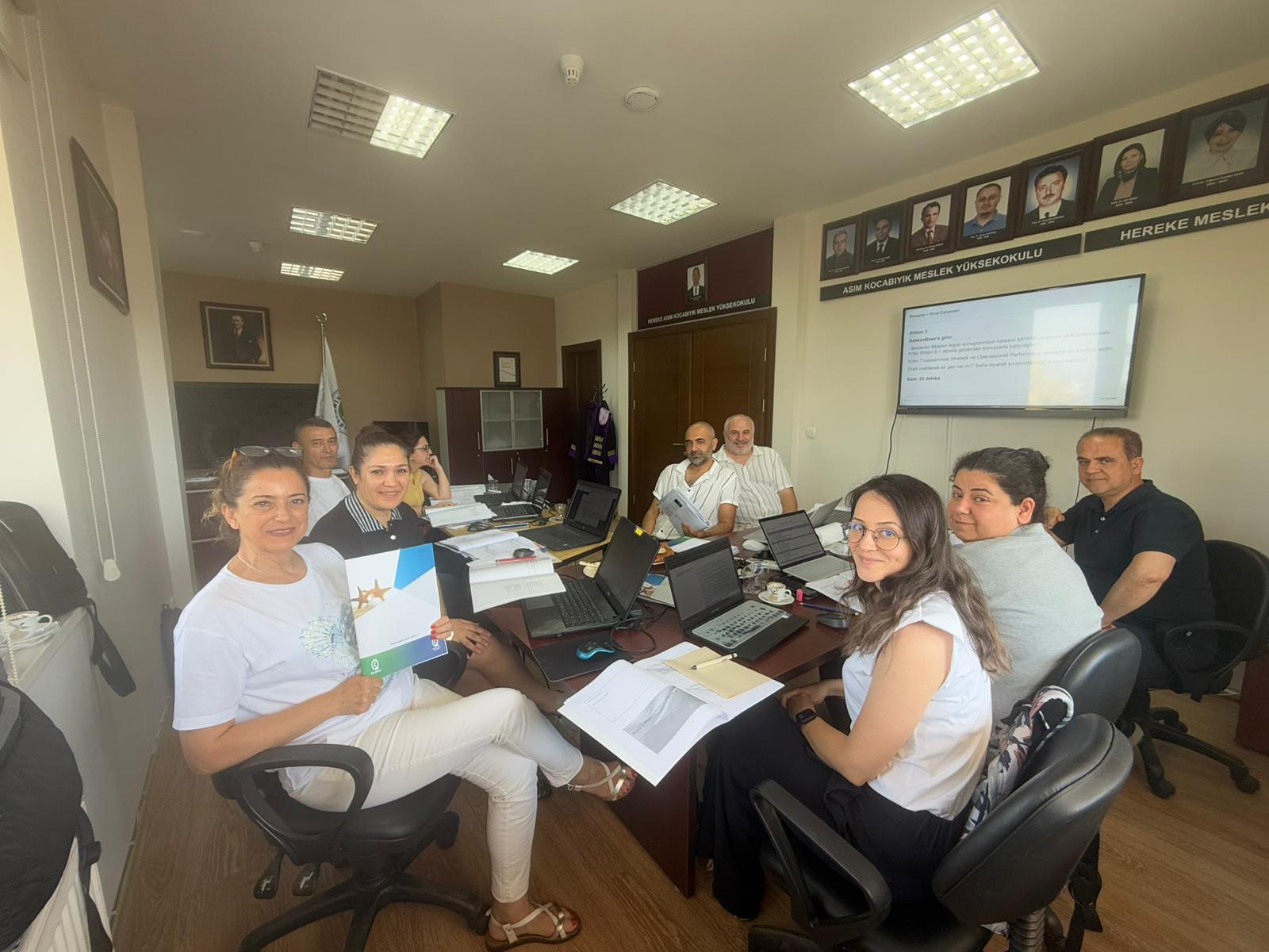 Hereke Asım Kocabıyık MYO'da EFQM Değerlendirici Eğitimi Başarıyla Tamamlandı 