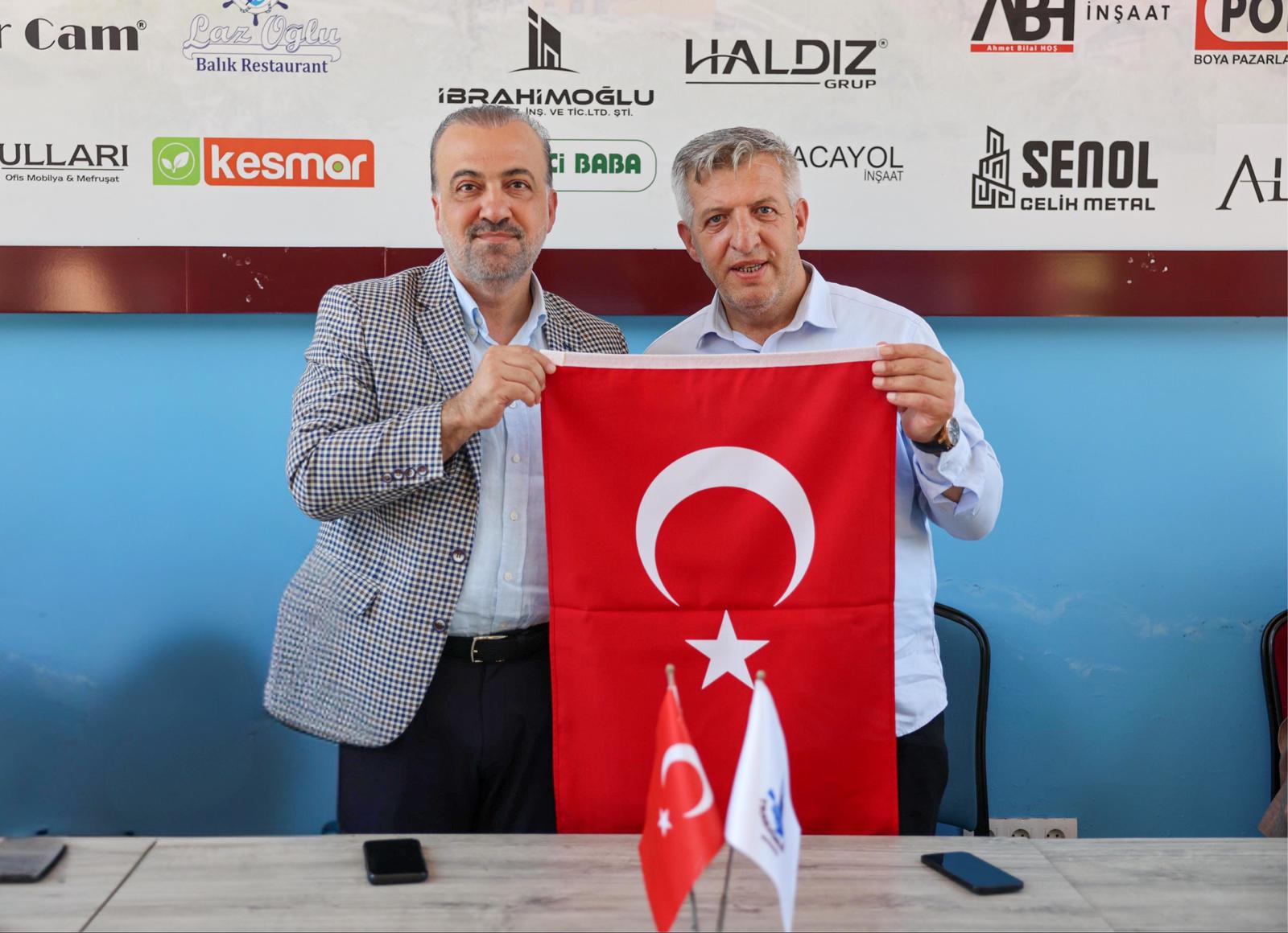 Talus, Trabzonlular Derneği’nde, ‘Terörsüz Türkiye’yi Anlattı: ‘41 Yıllık Acıyı Sona Erdirmek İstiyoruz’