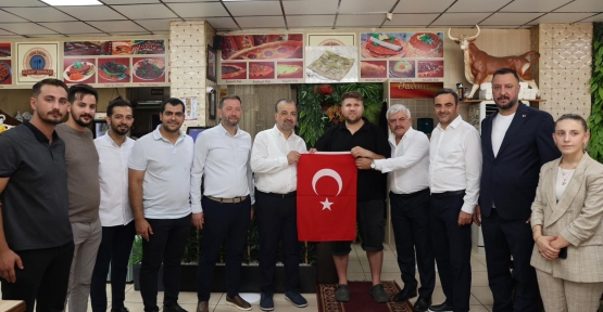 Terörsüz Türkiye Projesine Vatandaştan Türk Bayraklı Destek