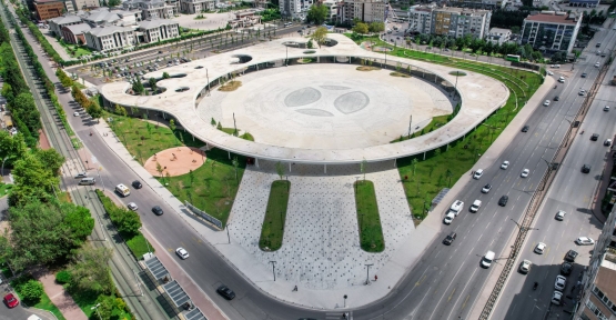 Büyükşehir’in “Yeşil” Hassasiyeti Milli İrade Meydanı’na Da Yansıdı