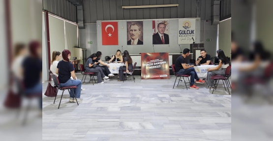 Gölcük Belediyesi Üniversite Tercih Merkezi Gençlerin Yanında