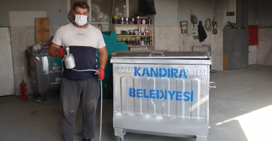 Kandıra Belediyesi, Çöp Konteynerlerini Tamir Ederek Tasarruf Sağlıyor
