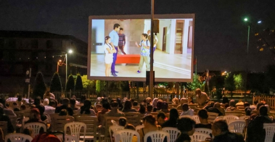Kartepe’de Açık Hava Sinema Geceleri Yoğun İlgi Görüyor