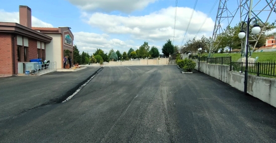 Kent Mezarlığı’nda Yollar Ve Otopark Asfaltlandı