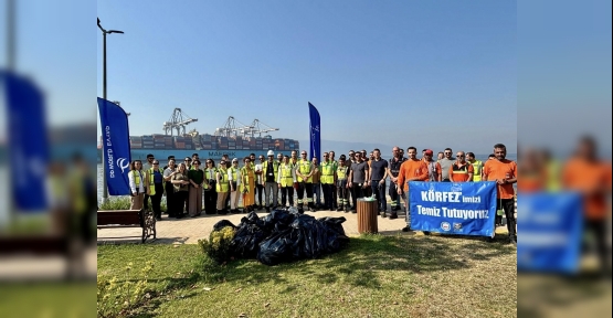 Kıyılarda Yarım Saatte Kilolarca Atık Toplandı