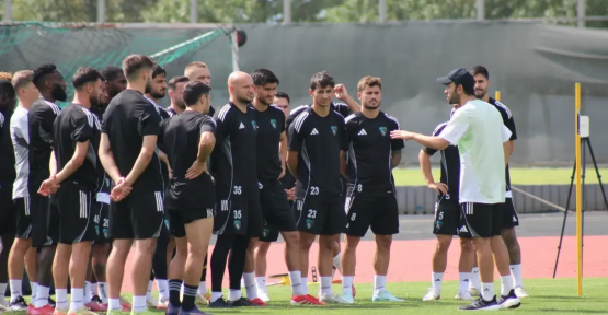 KOCAELİSPOR İLE SAMSUNSPOR 22 YIL SONRA SÜPER LİG’DE KARŞI KARŞIYA GELİYOR