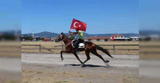 Rahvan At Yarışları Heyecanında Sıra Gölcük Koşusunda