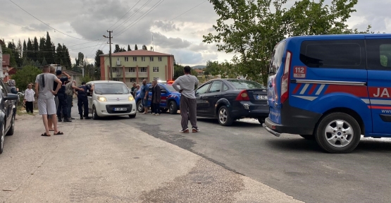 YARALI HALDE EV BASKININA GİTTİ, 4 KİŞİYİ YARALADI