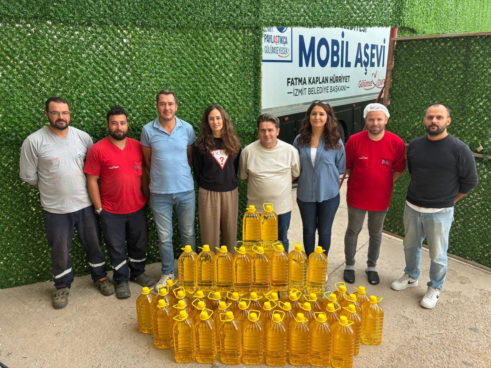 335 Litre Yağ Aşevi’ne Teslim Edildi