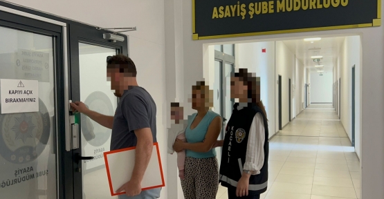KOCAELİ'DE 114 SUÇ KAYDI BULUNAN KADIN KUCAĞINDA BEBEKLE ADLİYEYE SEVK EDİLDİ