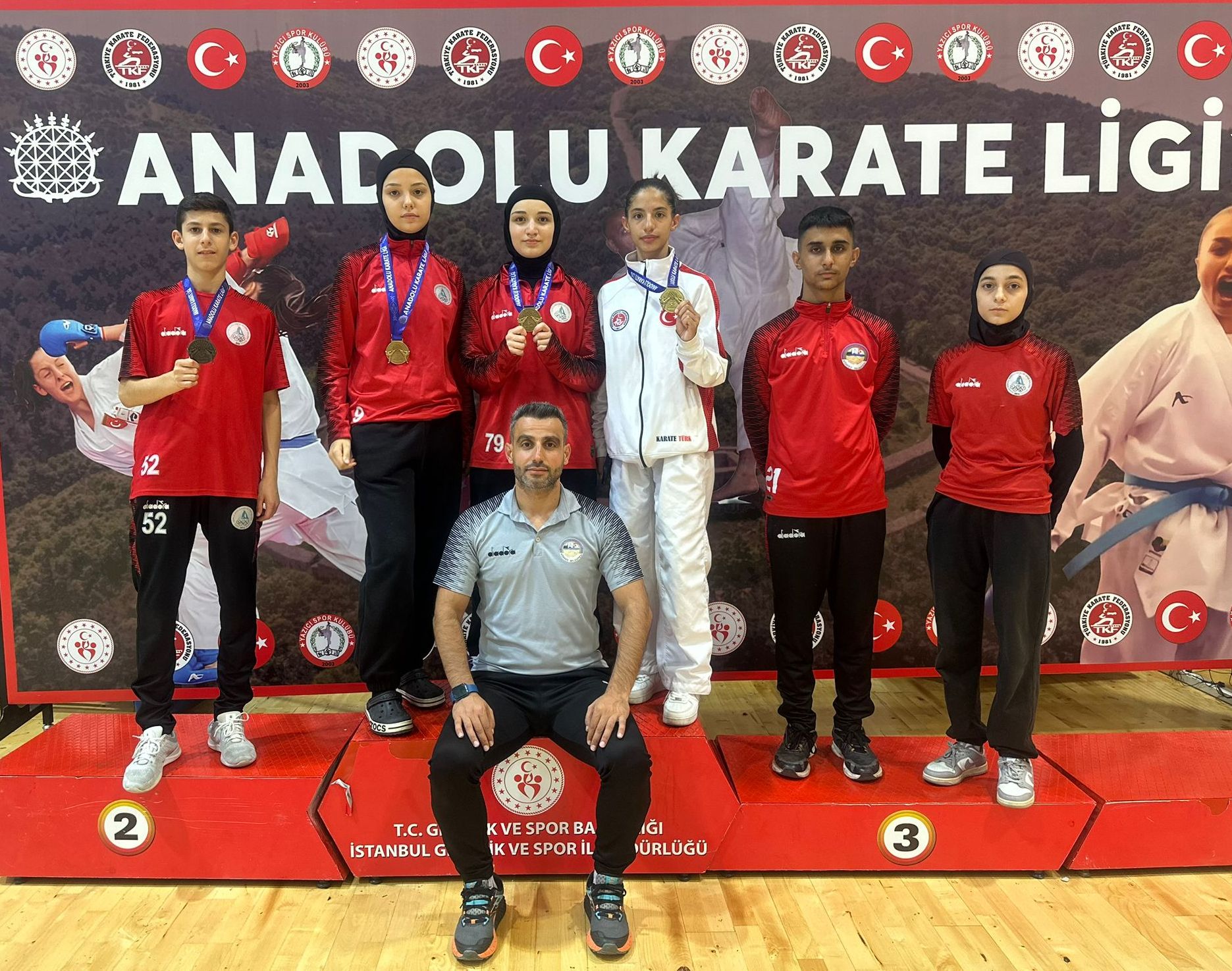 Körfez Gençlerbirliği Karatecileri Fırtına Gibi