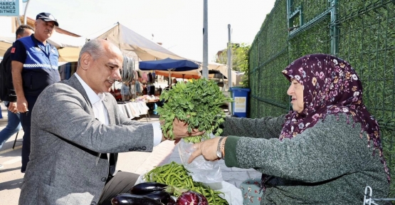 Başkan Söğüt, Pazarda Esnaf Ve Vatandaşlarla Buluştu