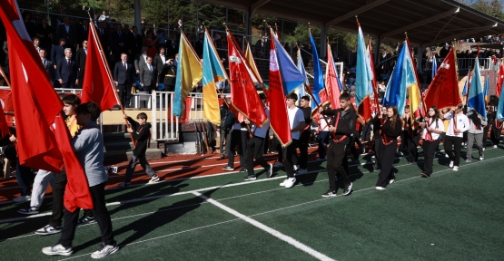 Cumhuriyet Sevgisi Derince’yi Sardı