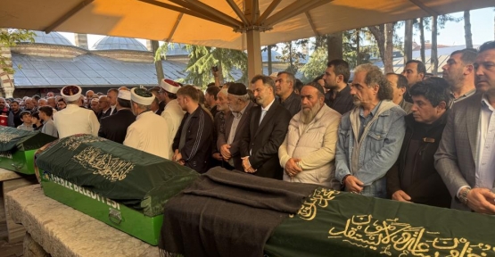 Enkazda Kalan 4 Kişilik Bilir Ailesi, Son Yolcuklarına Uğurlandı